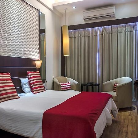 Surya Royal Hotel Кота Екстериор снимка